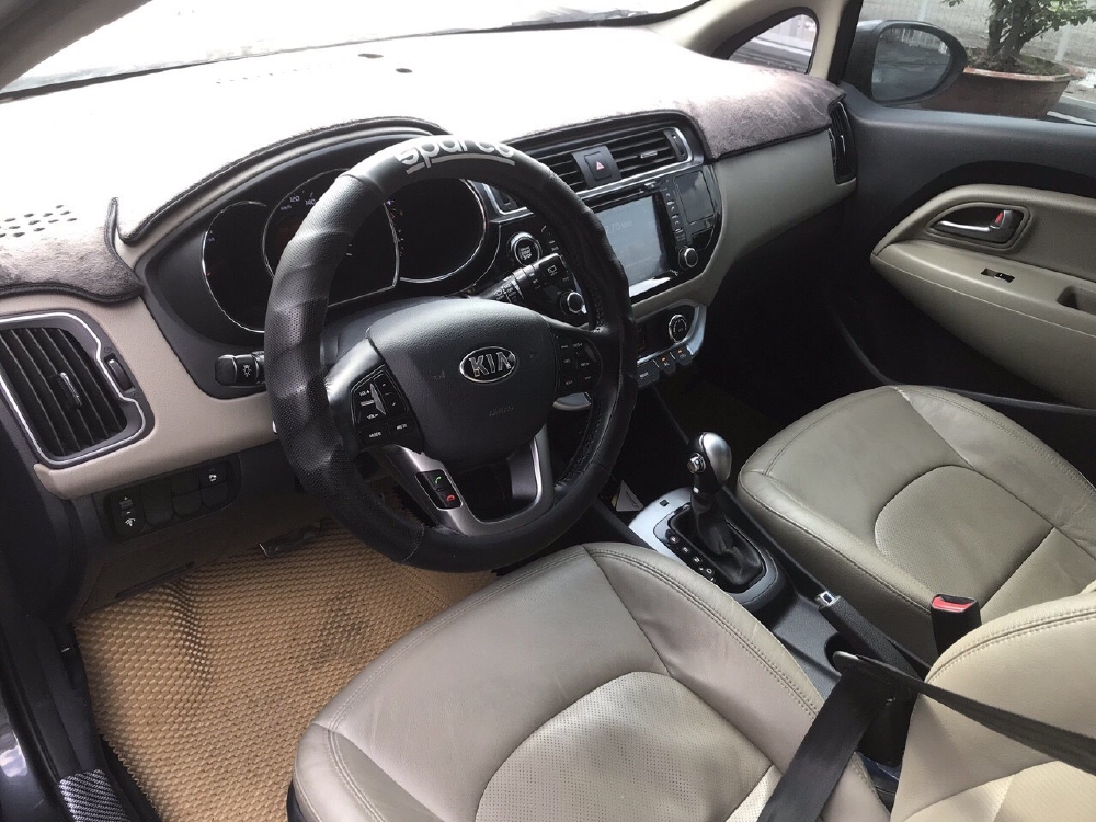 Bán Kia RIO HB 1.4AT màu xám chuột số tự động nhập Hàn Quốc 2014/ 2015 mẫu mới