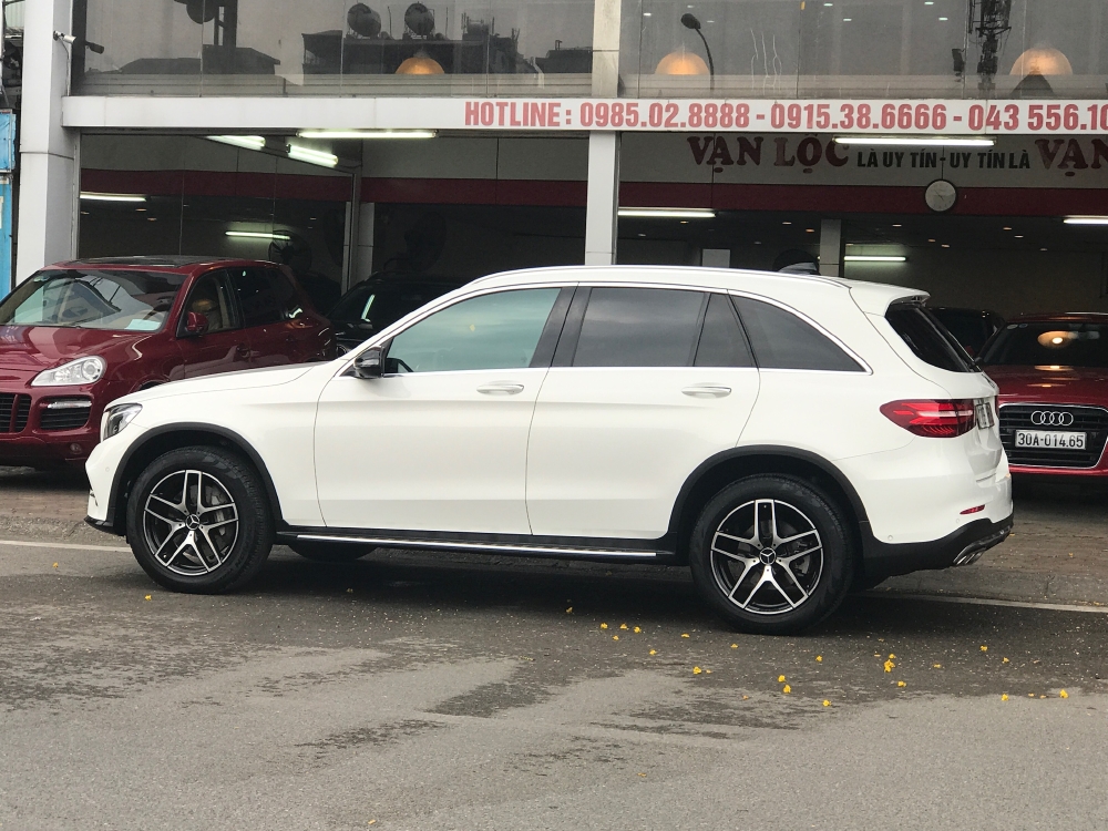GLC300 2017 trắng