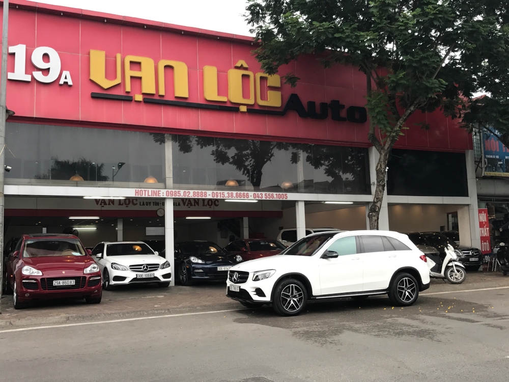GLC300 2017 trắng