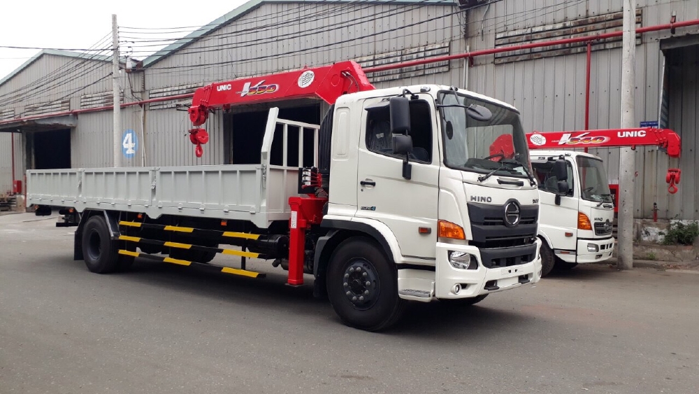 Xe tải HINO FG8JT7A gắn cẩu UNIC URV555 tải 6.7 tấn - Trả Góp