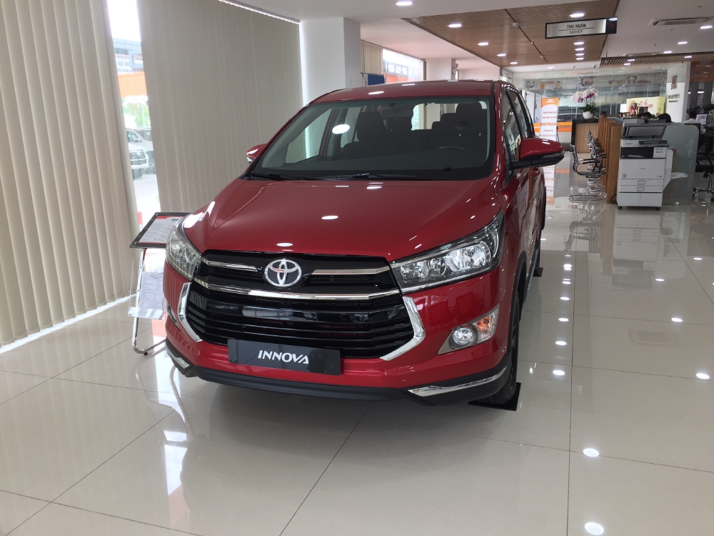 Toyota An Thành Bình Chánh Khuyến Mãi Innova Venturer Số Tự Động, Xe Có Sẳn, Đủ Màu, Giao Ngay