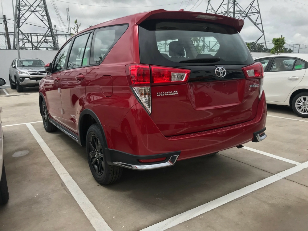 Khuyến Mãi Toyota Innova Venturer  Số Tự Động Tại Toyota An Thành Bình Chánh Xe Có Sẳn, Đủ Màu, Giao Ngay