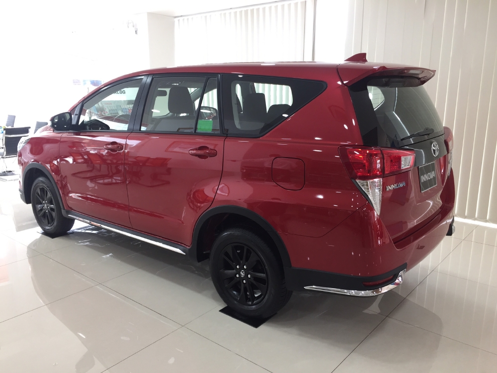Innova Venturer Màu Đen, Đỏ, Trắng Ngọc Trai, Khuyến Mãi Tốt, Xe Có Sẳn, Giao Ngay Tại Toyota An Thành Fukushima Bình Chánh