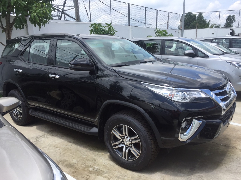 Giá Toyota Fortuner 2.7V Lăn Bánh Tốt, Khuyến Mãi, Xe Có Sẳn, Đủ Màu, Giao Ngay