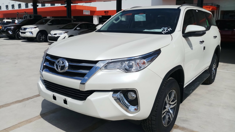Giá Toyota Fortuner 2.7V Lăn Bánh Tốt, Khuyến Mãi, Xe Có Sẳn, Đủ Màu, Giao Ngay