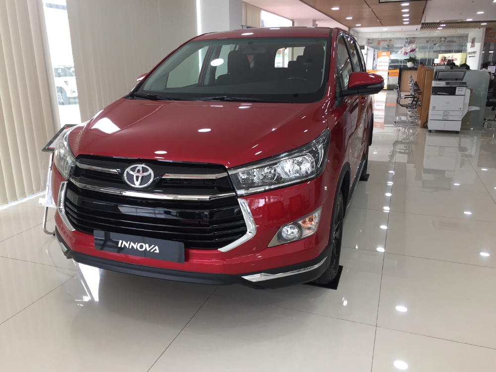 Khuyến Mãi Toyota Innova Venturer  Số Tự Động Tại Toyota An Thành Bình Chánh Xe Có Sẳn, Đủ Màu, Giao Ngay