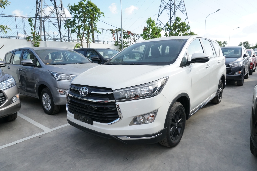 Giá Toyota Innova Venturer Lăn Bánh Tốt, Khuyến Mãi, Xe Có Sẳn, Đủ Màu, Giao Ngay