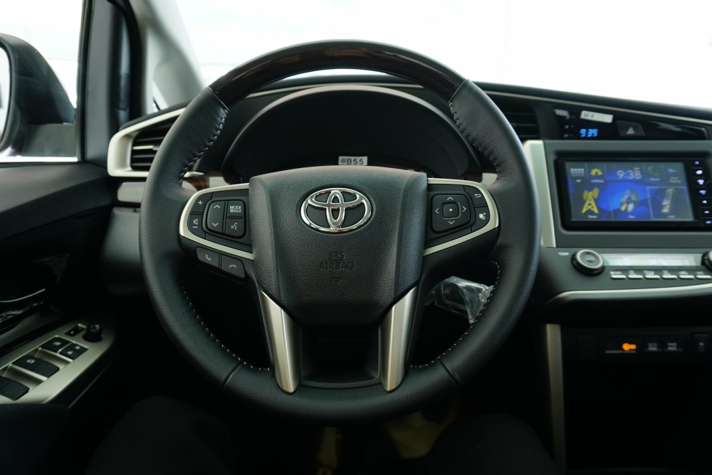 Bảng Giá Innova Venturer , Khuyến Mãi Tại Toyota An Thành Fukushima, Xe Có Sẳn Đủ Màu, Giao Ngay