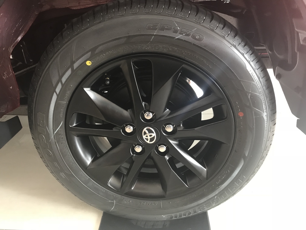 Khuyến Mãi Toyota Innova Venturer  Số Tự Động Tại Toyota An Thành Bình Chánh Xe Có Sẳn, Đủ Màu, Giao Ngay