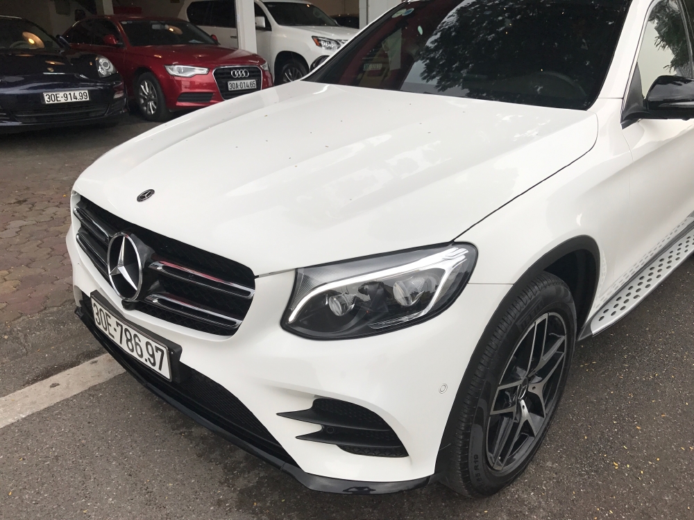 GLC300 2017 trắng