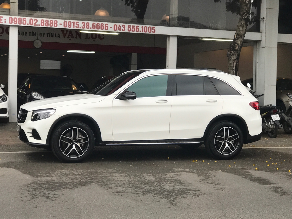 GLC300 2017 trắng