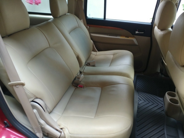 Bán Ford Everest Đỏ 2010 đk 2011 tự động máy dầu rất mới