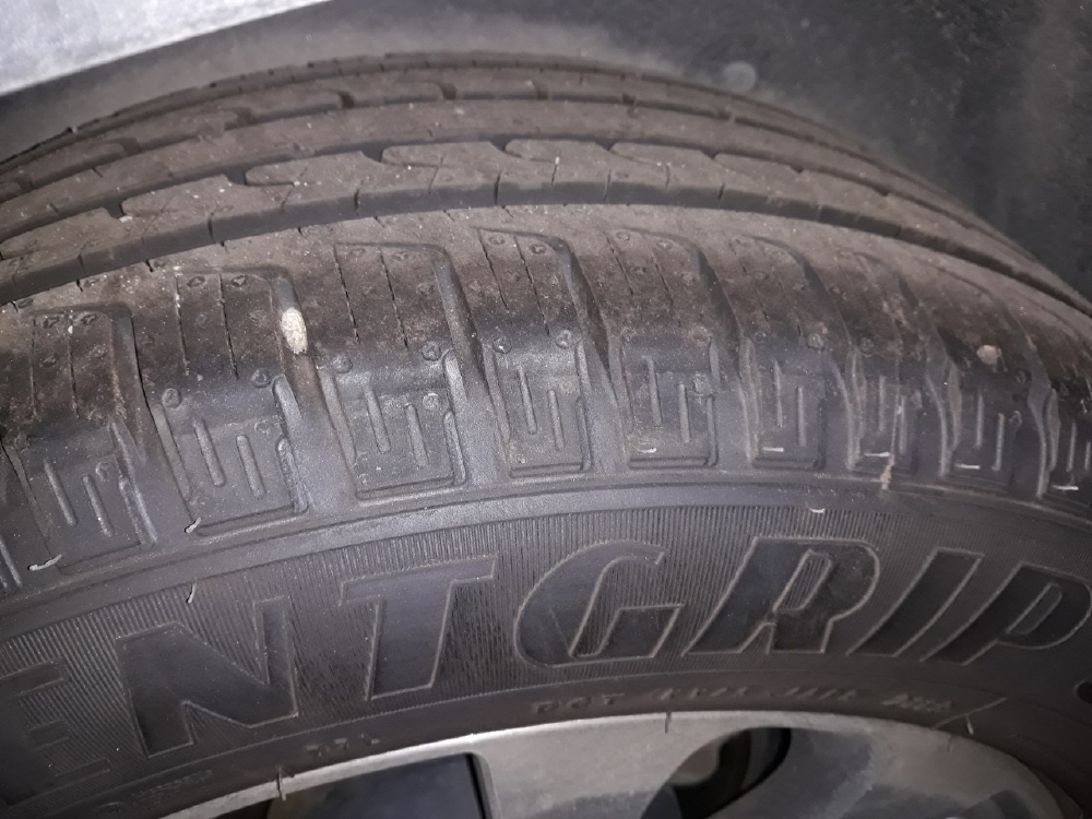 Bán Sorento GATH 2014, màu đen, đúng chất, biển TP, giá TL, hổ trợ góp