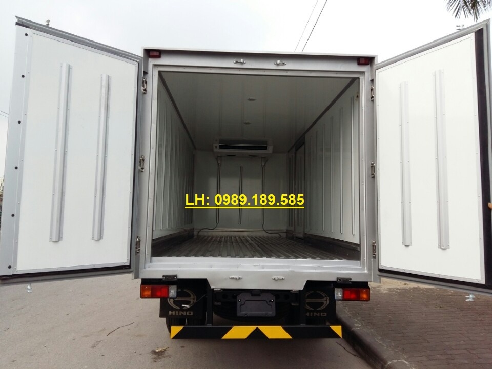 Bán trả góp xe tải đông lạnh hino 300 tải trọng 3.45 tấn