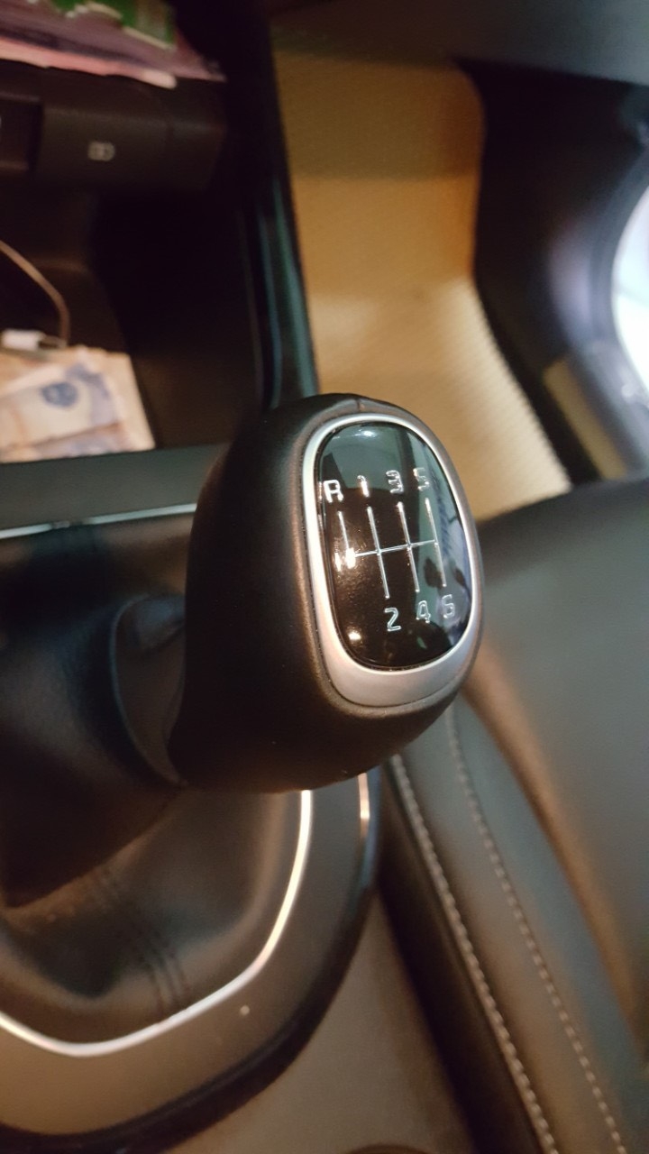 Bán Cerato 1.6MT 2019, màu trắng, đúng chất lướt, giá TL, hổ trợ góp