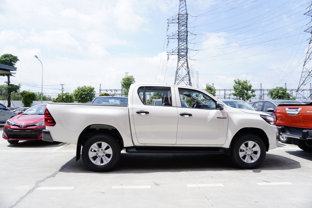 Toyota Hilux 2019 Số Tự Động 1 Cầu Khuyến Mãi, Xe Có Sẳn, Đủ Màu, Giao Ngay, Hỗ Trợ Trả Góp