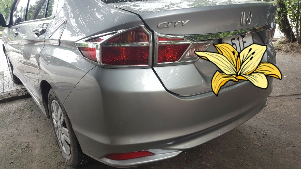 Cần bán HonDa City 1.6MT 2016 màu bạc số sàn biển SG xe đẹp