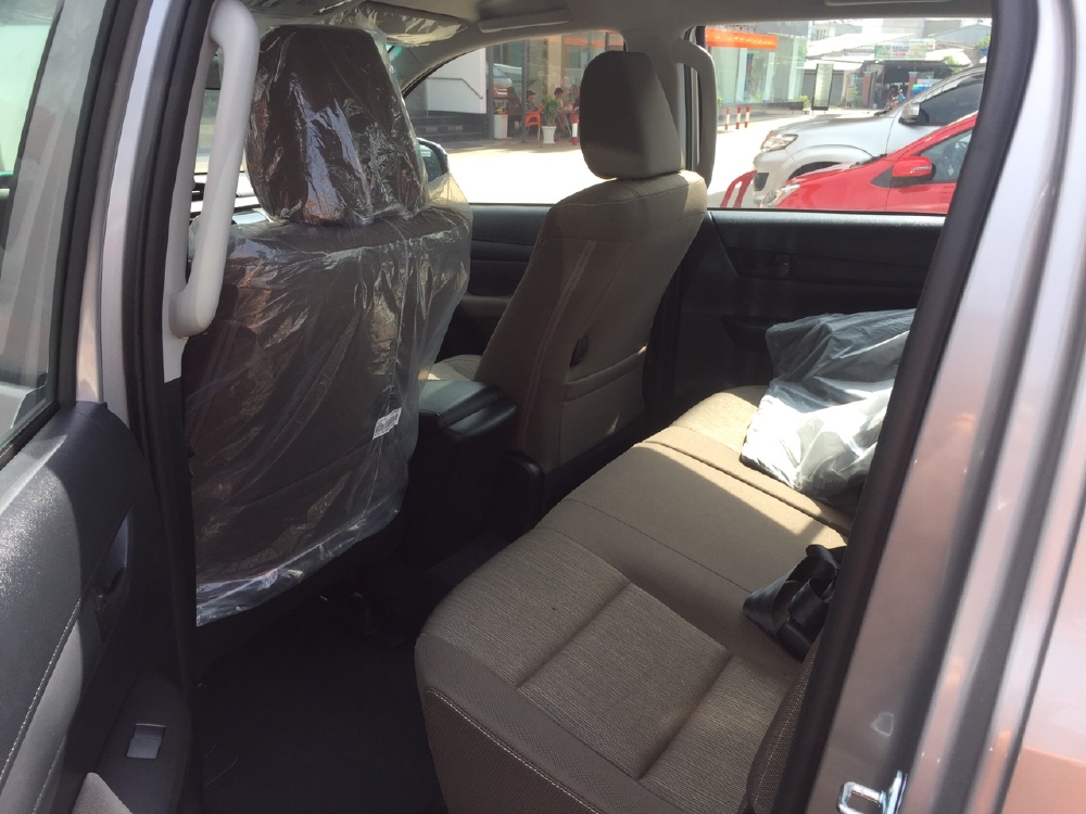Toyota Hilux 2019 Số Tự Động 1 Cầu Khuyến Mãi, Xe Có Sẳn, Đủ Màu, Giao Ngay, Hỗ Trợ Trả Góp