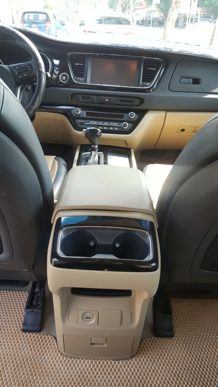 Kia Sedona 2015 Tự động Full Xăng Màu Nâu