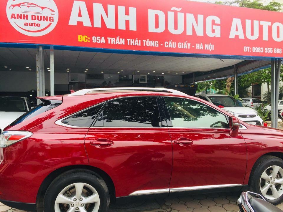 Lexus RX350, sản xuất 2009, đăng ký 2009. Động cơ V6 3.5L máy xăng, mầu đỏ, nội thất kem. Biển Hà Nội.