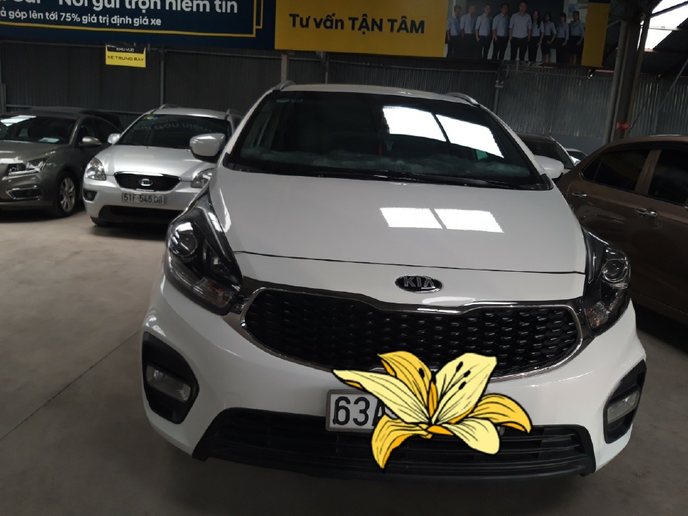 Kia Rondo 2017 Số sàn màu trắng xe đẹp