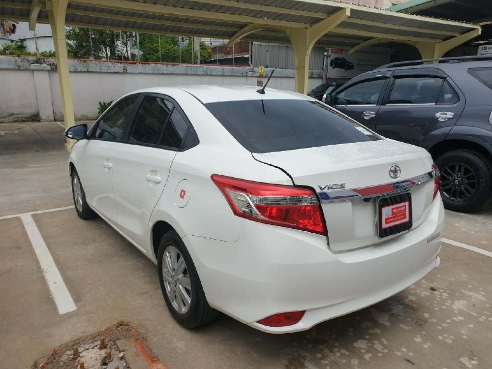 Bán Toyota Vios 1.5G số tự động, sx 2018 màu trắng.