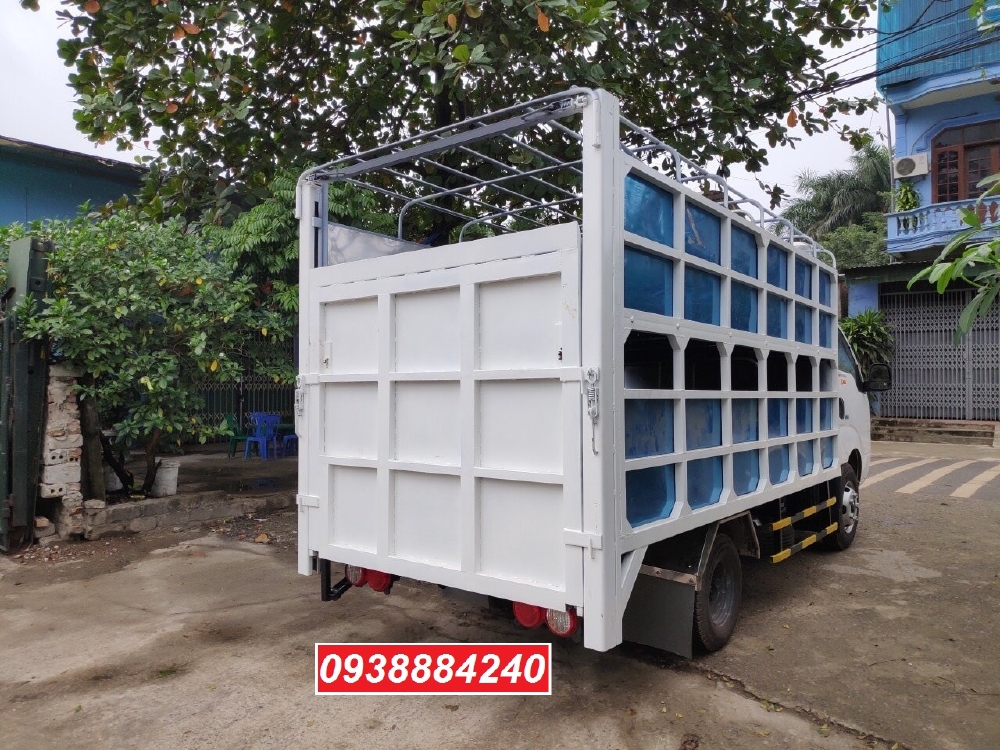 Bán xe tải trả góp Thaco Kia K250 / K200 thùng bạt, thùng kín bửng nâng 2.3 tấn Long An Tiền Giang Bến Tre