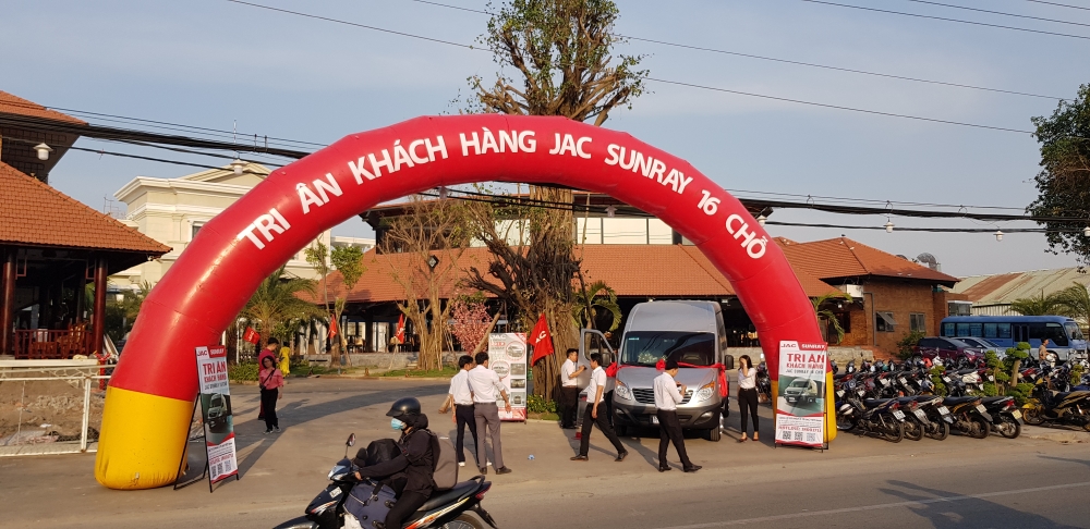 Xe du lịc Jac 16 chổ , M628 -Đời 2019 , Giá đại lý ủy  quyền