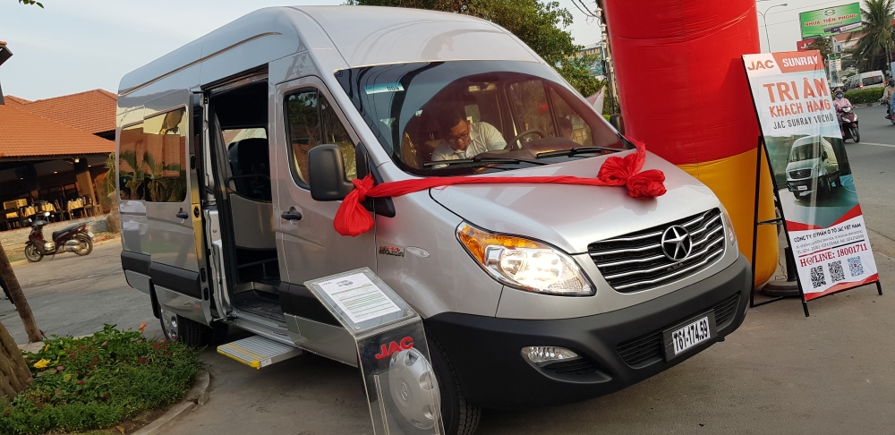 Xe du lịc Jac 16 chổ , M628 -Đời 2019 , Giá đại lý ủy  quyền