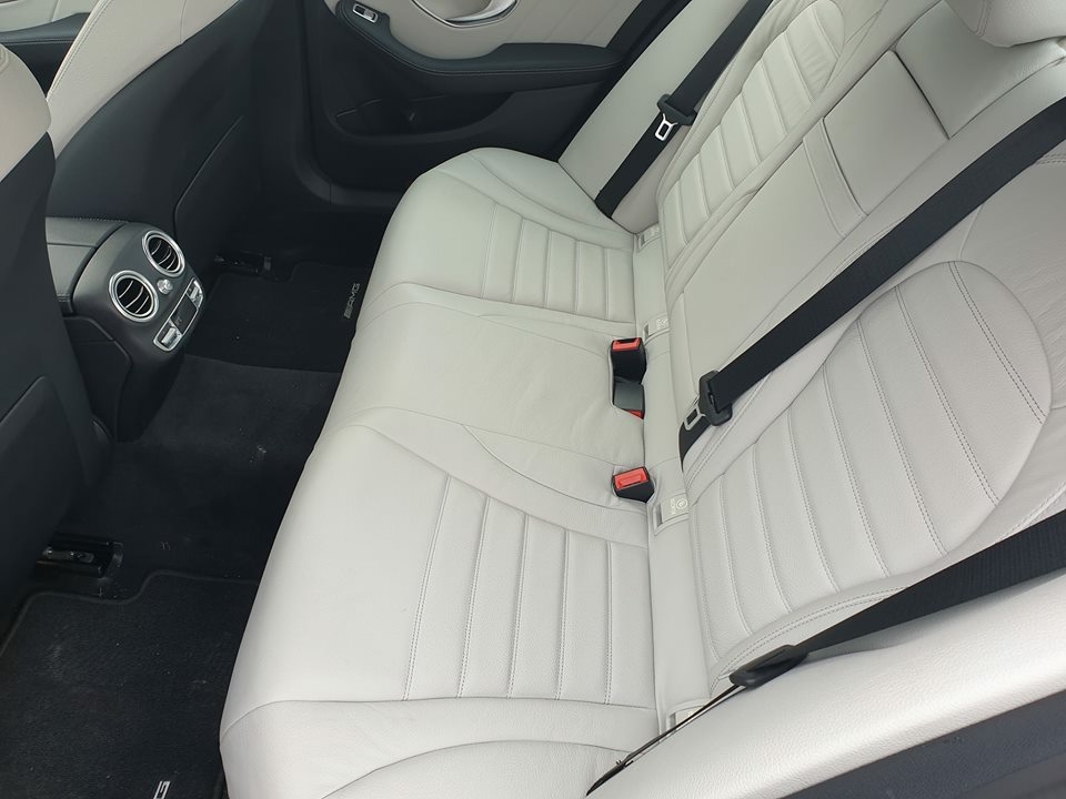 Bán Mercedes C300 AMG 2018 xanh đen cực kỳ sang trọng