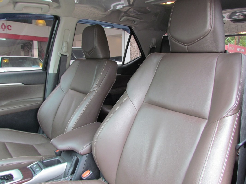 Fortuner 2017 màu đen