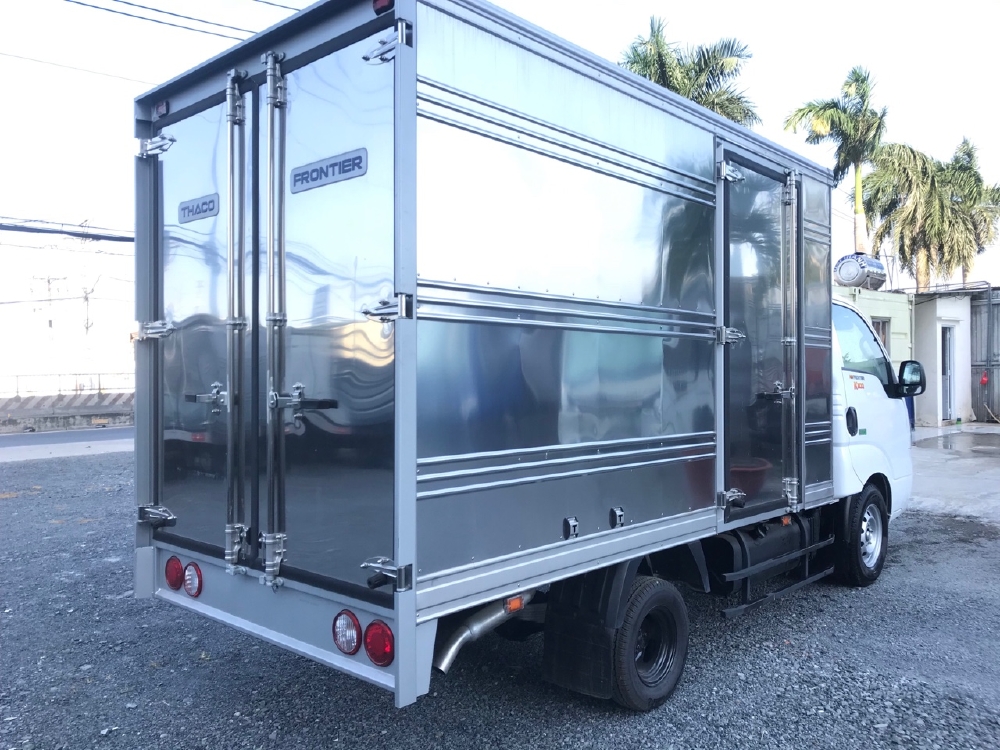 Cần bán xe tải K200 thùng kín tải trọng 1,9 tấn lưu thông nội ô sài gòn, hỗ trợ trả góp 75% giá trị xe.