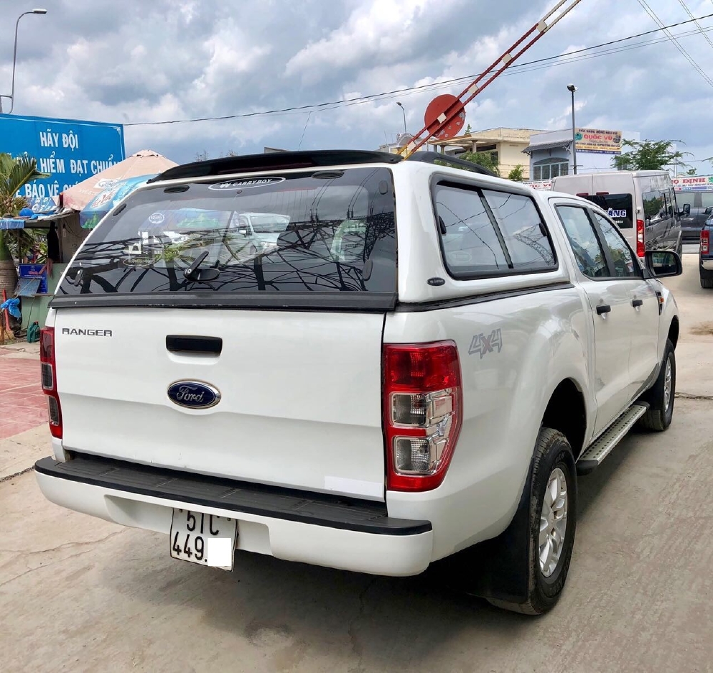 Ranger XL 4x4, MT, bản full, màu trắng, bảo hành hãng