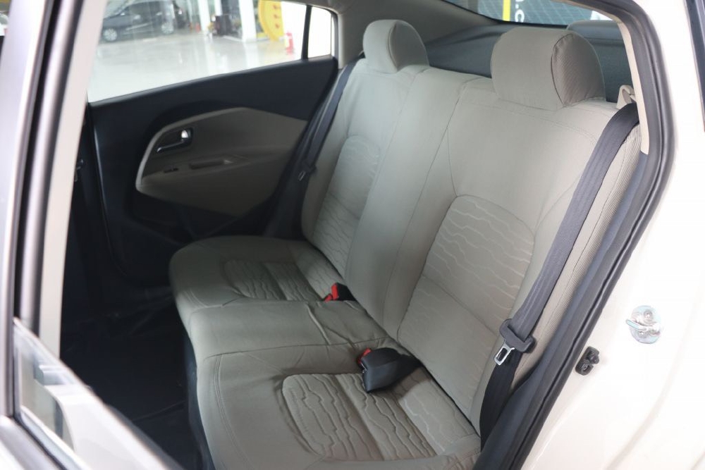 Bán Kia Rio 1.4MT sedan 2016, màu trắng, đúng chất, giá TL, hổ trợ góp