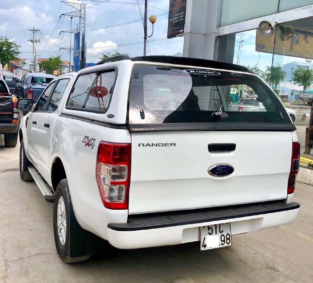 Ranger XL 4x4, MT, bản full, màu trắng, bảo hành hãng