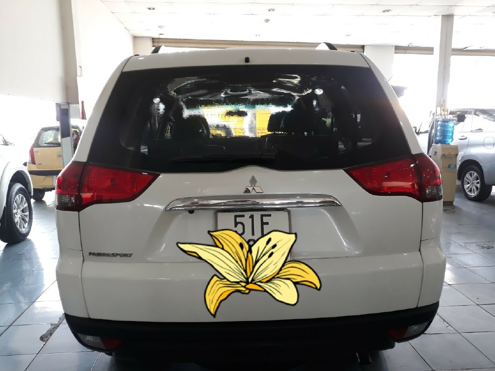 Mitsubishi Pajero Sport 2016 Số sàn Máy Dầu màu trắng