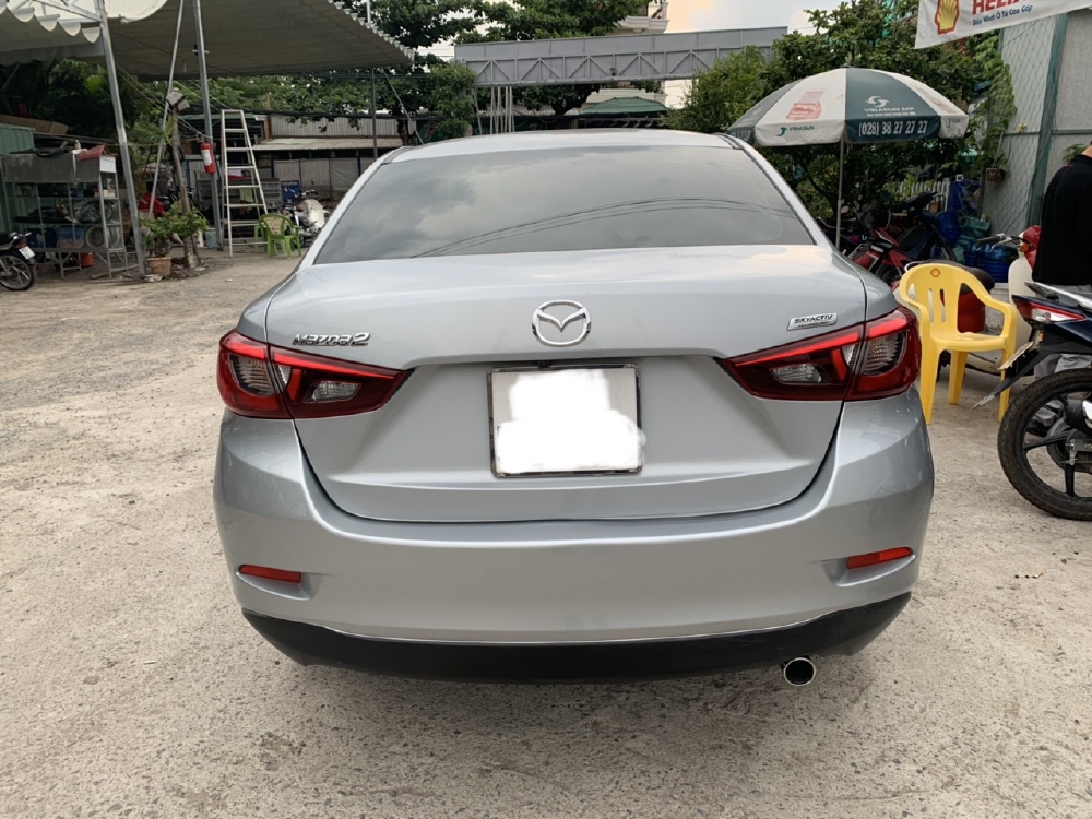 Bán Mazda 2 2017, màu bạc, đúng chất, giá TL, hổ trợ góp