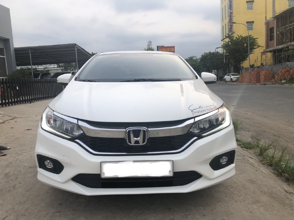 Bán Honda City Top 2018, màu trắng, đúng chất, giá TL, hổ trợ góp