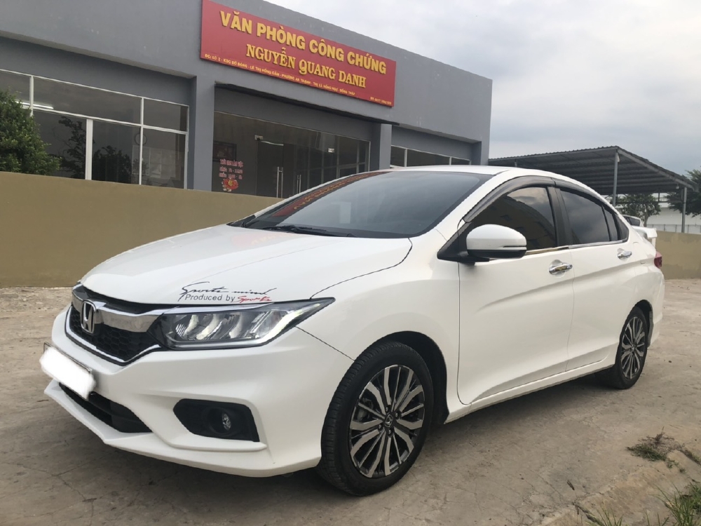 Bán Honda City Top 2018, màu trắng, đúng chất, giá TL, hổ trợ góp