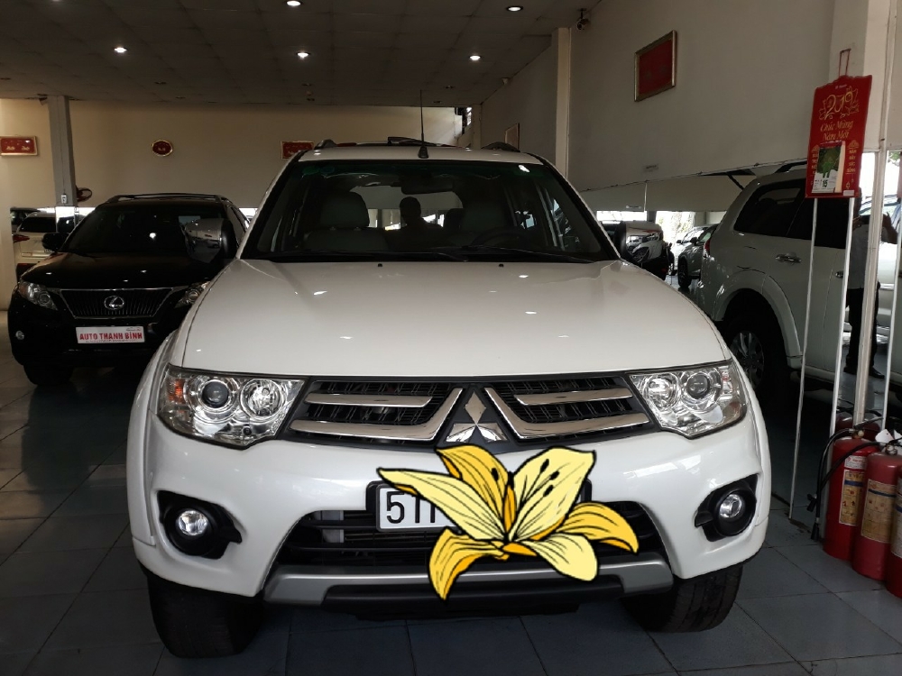 Mitsubishi Pajero Sport 2016 Số sàn Máy Dầu màu trắng