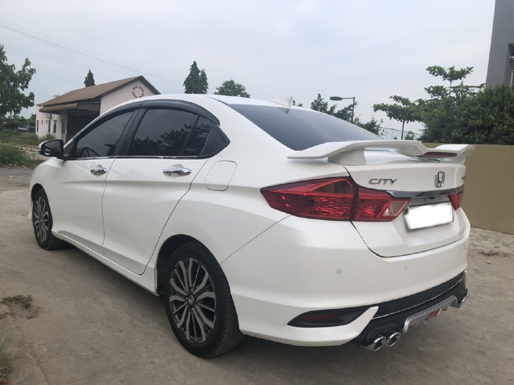 Bán Honda City Top 2018, màu trắng, đúng chất, giá TL, hổ trợ góp