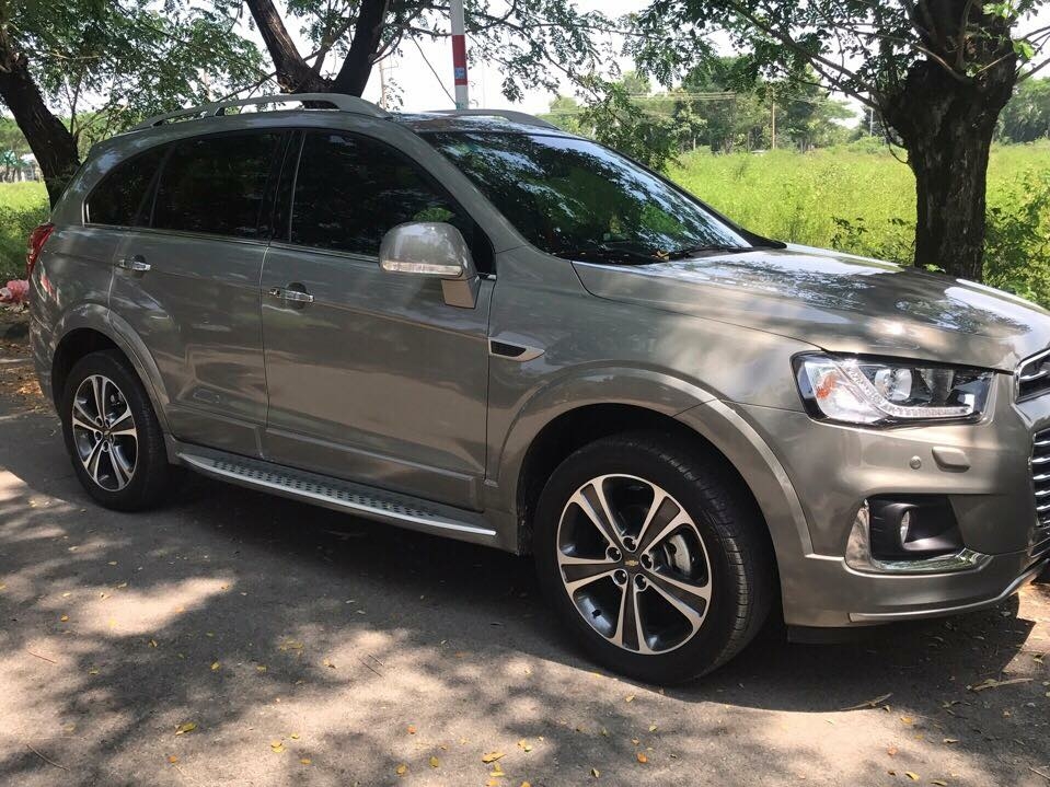 Gia đình cần bán xe Captiva LTZ 2016 đk 2017. số tự động, màu xám