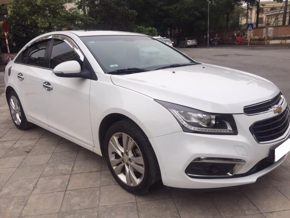bán xe Cruze LTZ 2018, số tự động, màu trắng còn mới tinh đẹp