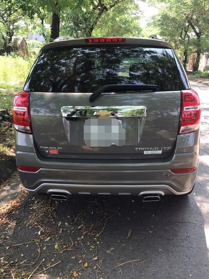 Gia đình cần bán xe Captiva LTZ 2016 đk 2017. số tự động, màu xám