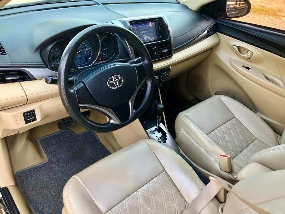Bán Toyota Vios E 2016 tự động vàng cát chính chủ sử dụng.