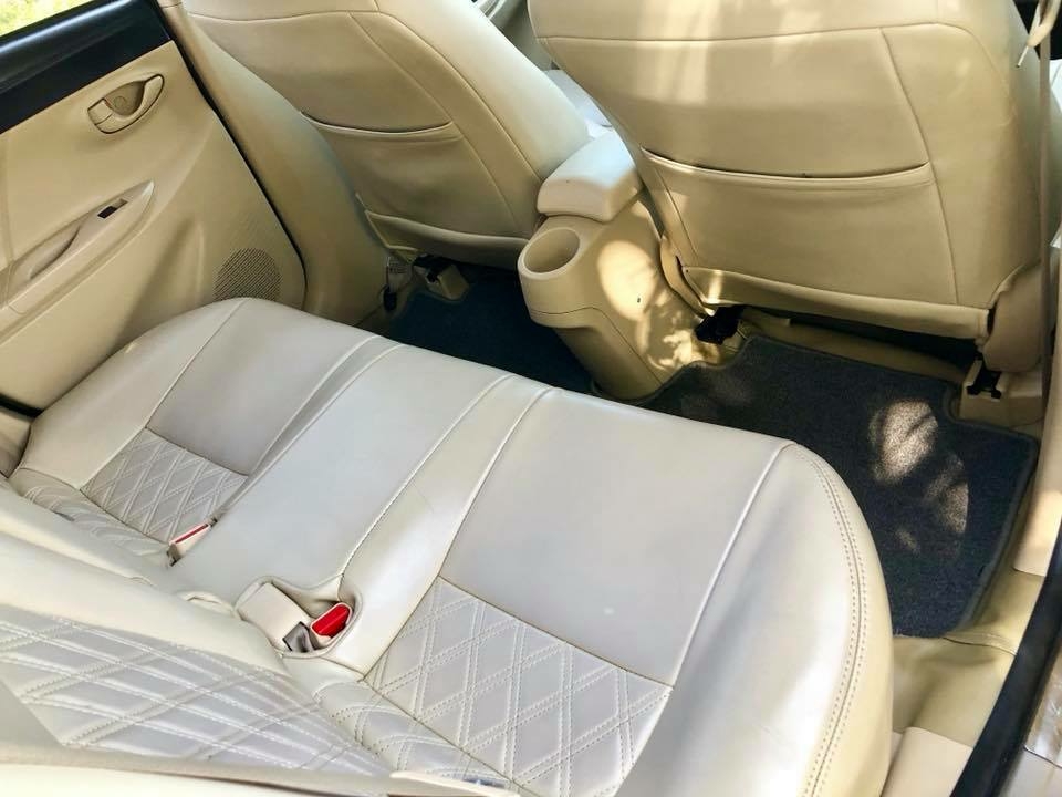 Bán Toyota Vios E 2016 tự động vàng cát chính chủ sử dụng.