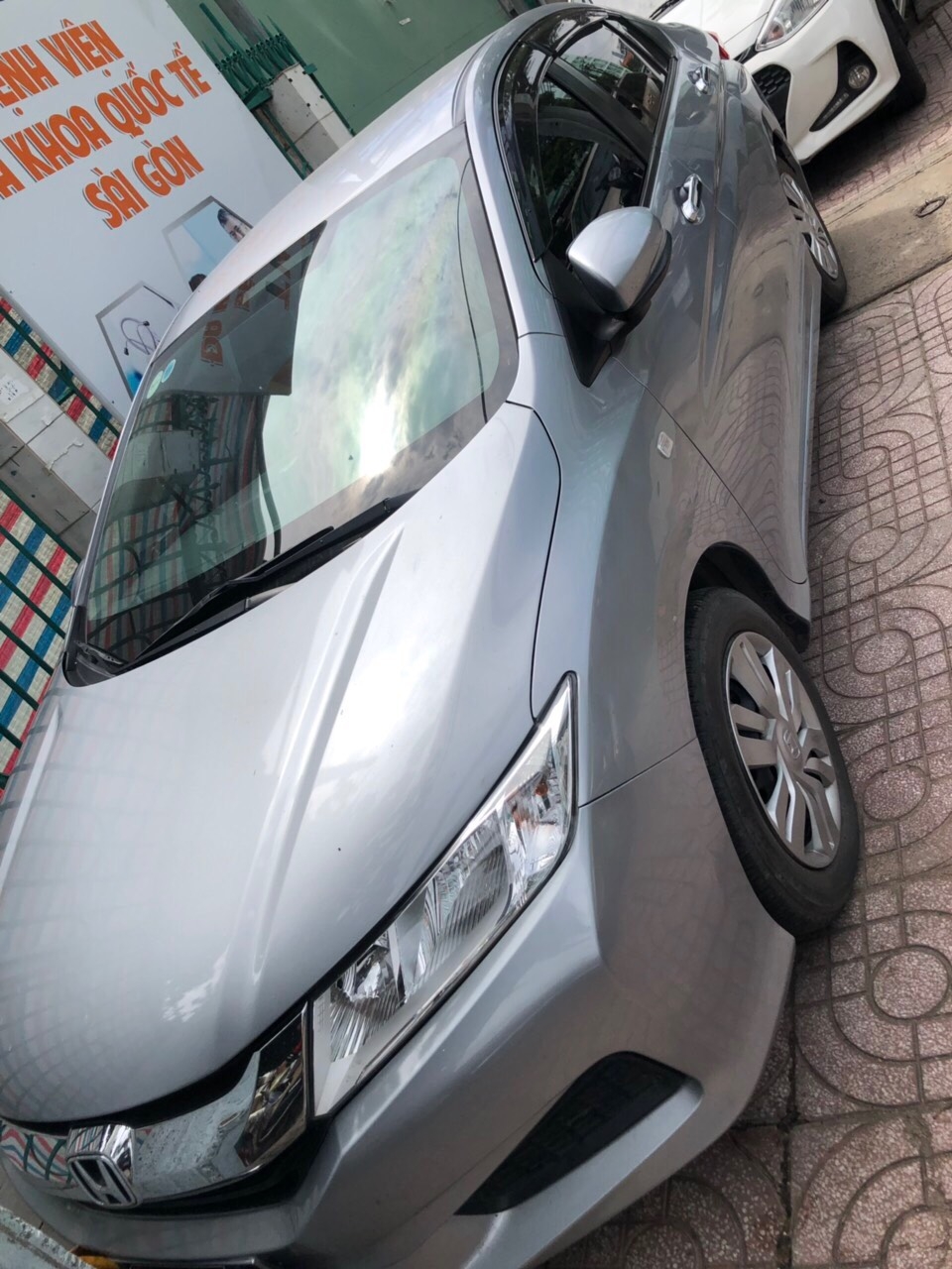 Em bán nhanh xe Honda City 2017 số sàn màu xám