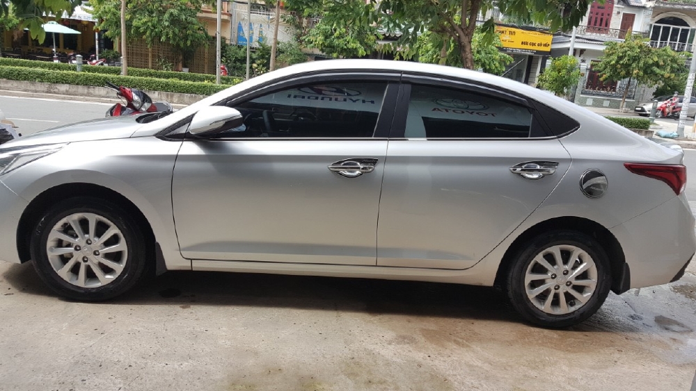 Bán Accent 2018, bản tiêu chuẩn, màu bạc, đúng chất, giá TL hổ trợ góp