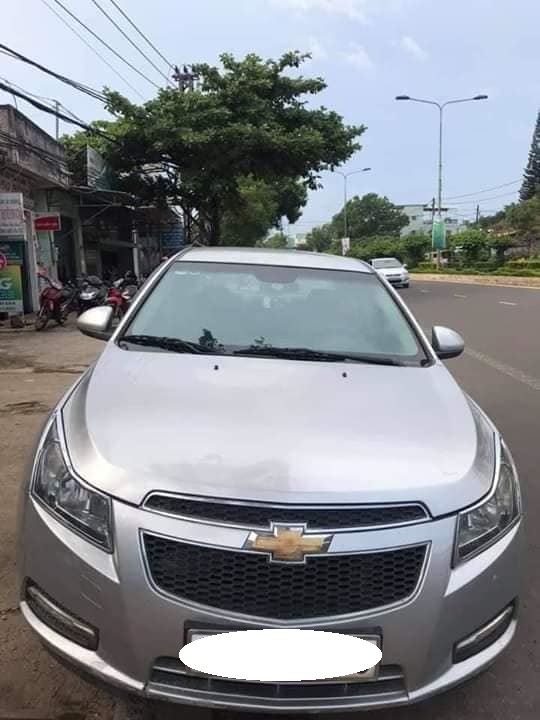 Cruze đời 2012 số sàn màu bạc