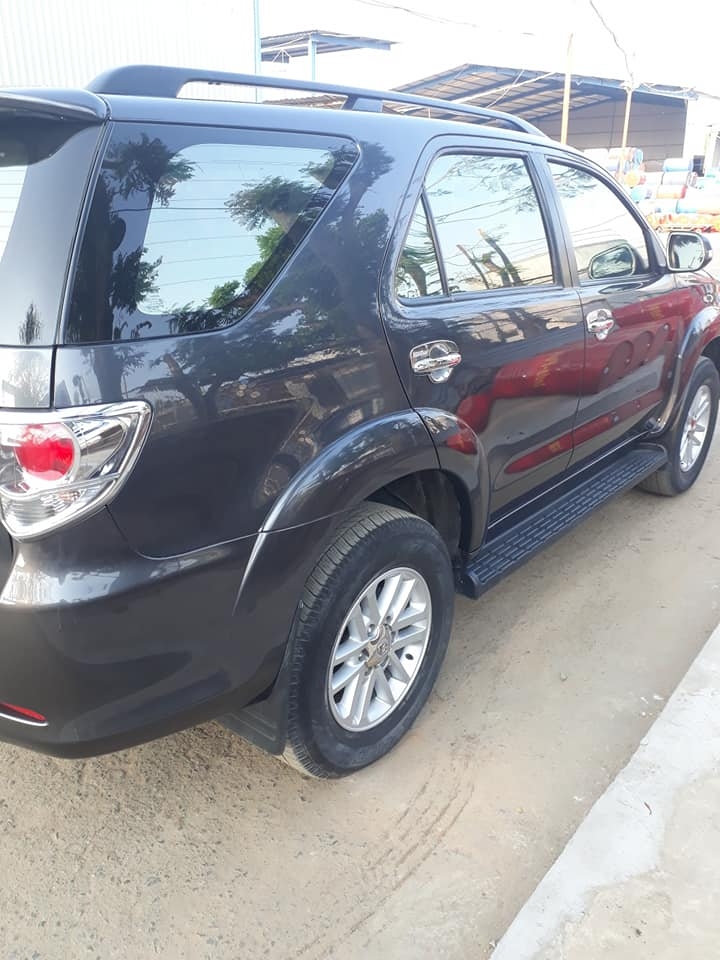 Fortuner 2014, số tự động, máy xăng, màu xám trì
